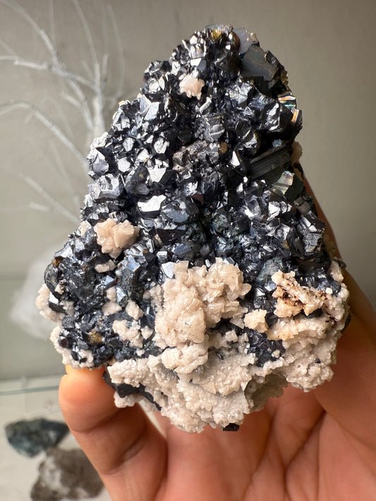 Sphalerite with calcite & pyrite