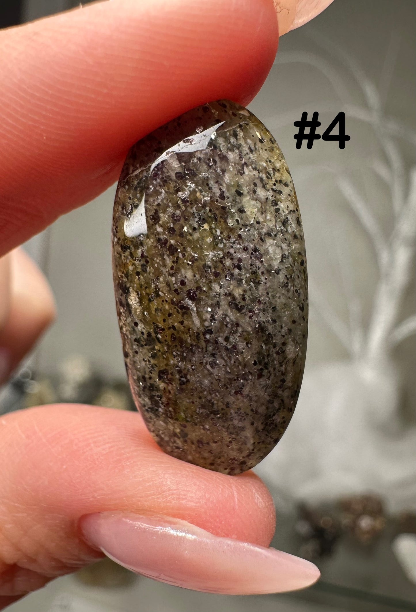 Black Sunstone Cabs