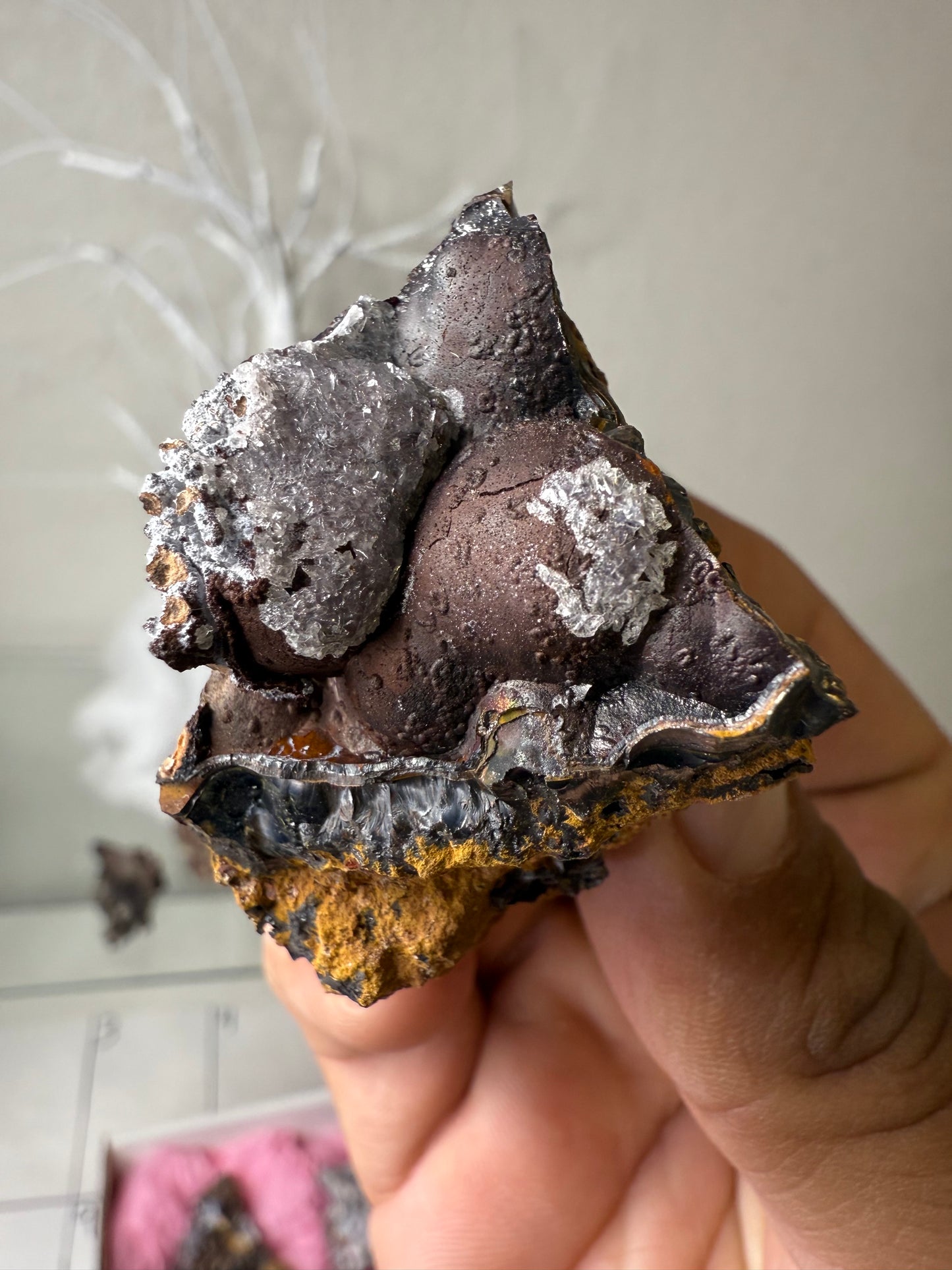 Goethite with Calcite & Aragonite 8 pieces Flat