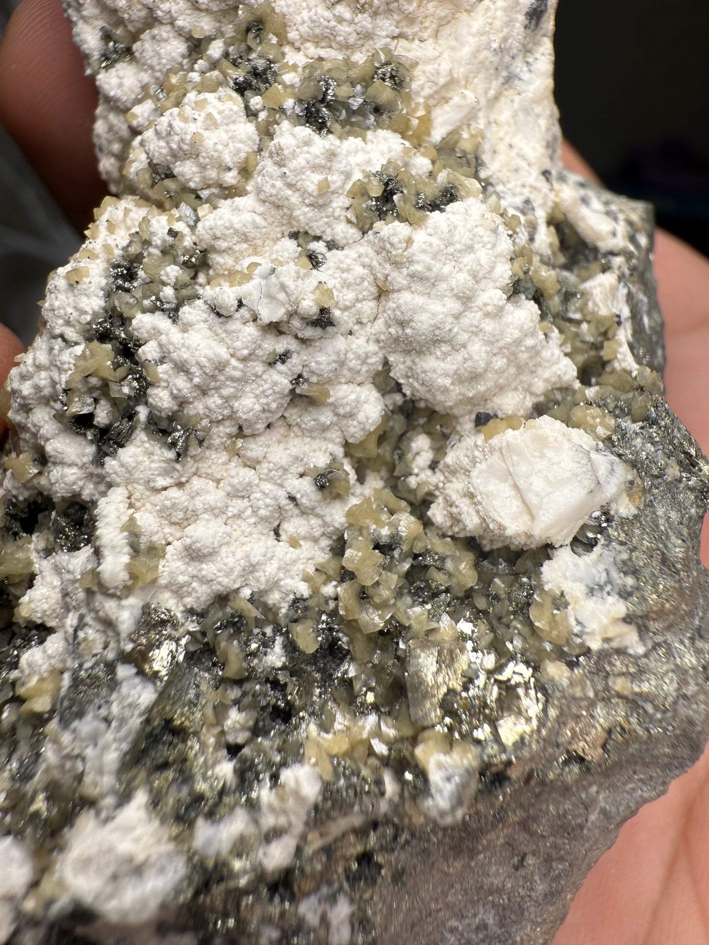 Aragonite with siderite & pyrite