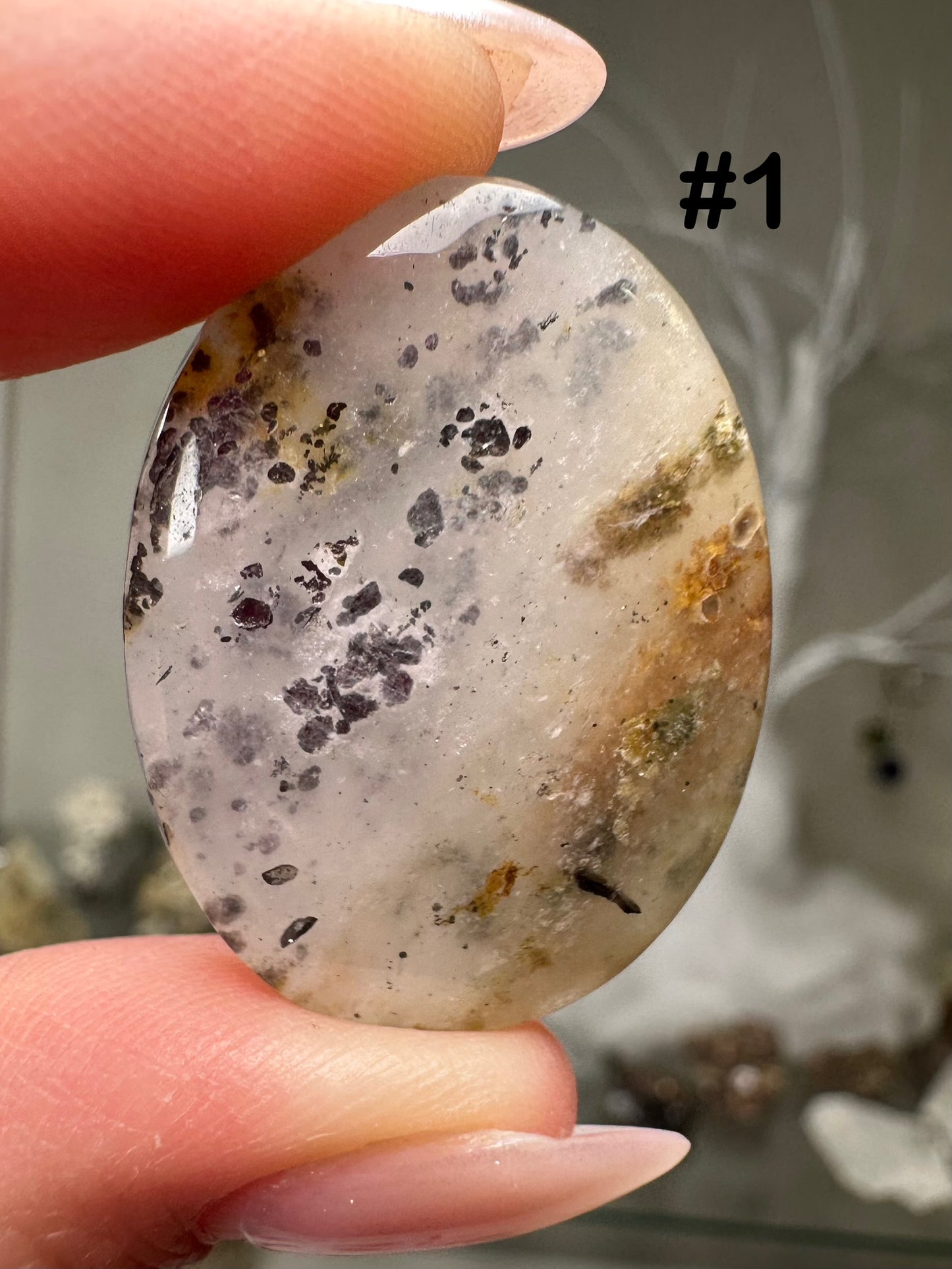 Black Sunstone Cabs