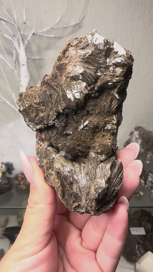 Etched Dog tooth calcite