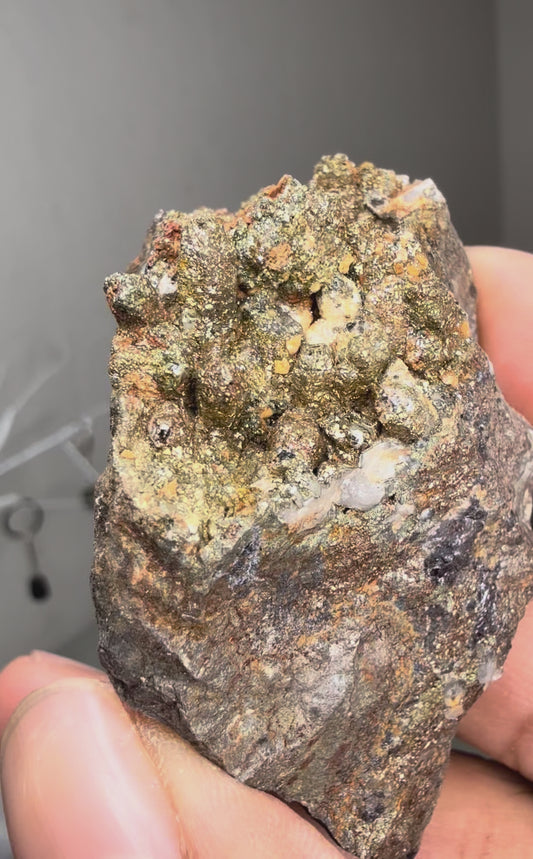 Pyrite & chalcopyrite on Quartz with Dolomite & Siderite